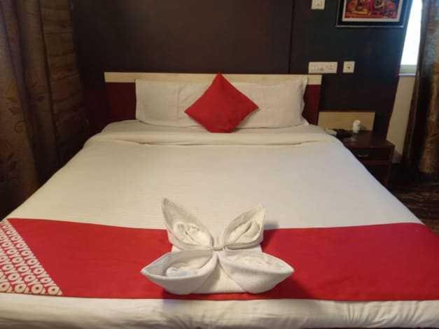 Oyo Royal Ruby Enclave Hotel Puri Ngoại thất bức ảnh