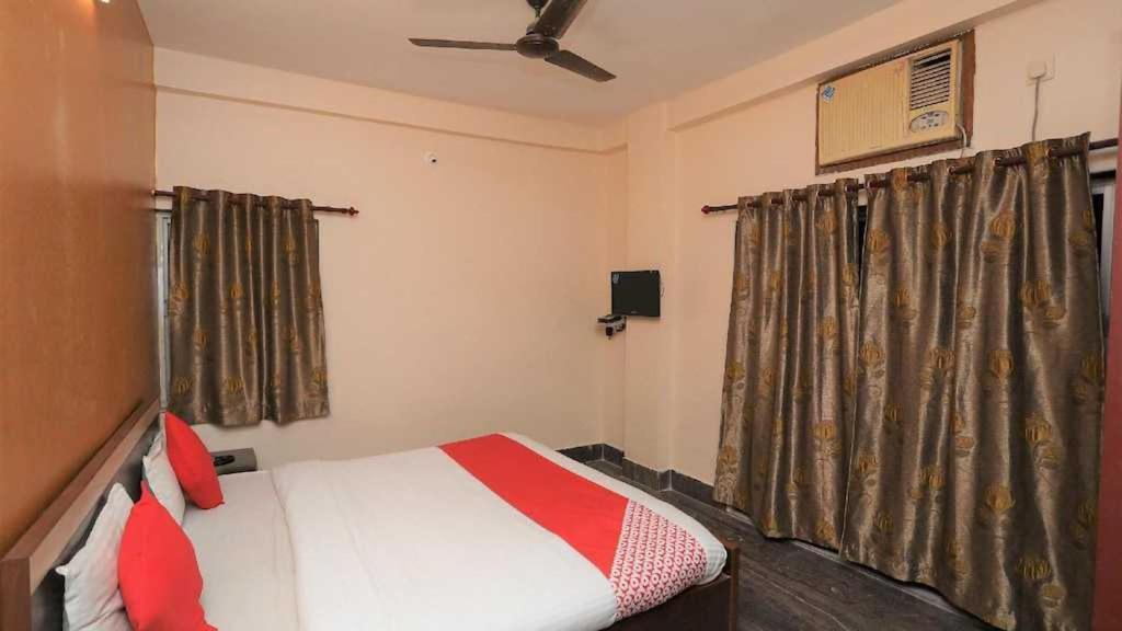 Oyo Royal Ruby Enclave Hotel Puri Ngoại thất bức ảnh